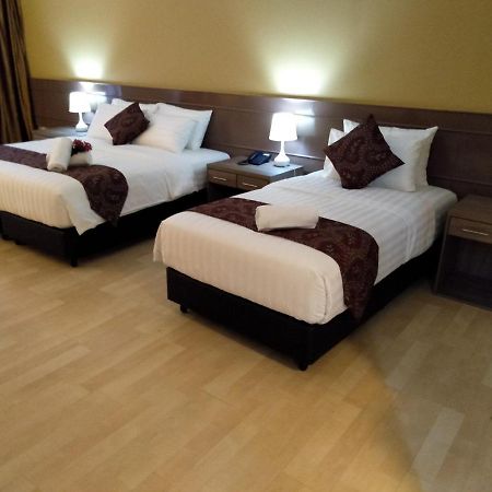 Temu Primula Hotel Kampong Seberang Timor ภายนอก รูปภาพ