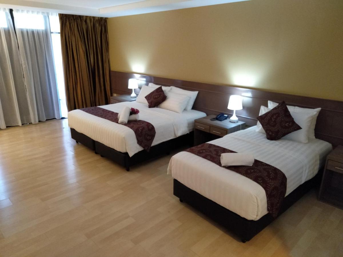 Temu Primula Hotel Kampong Seberang Timor ภายนอก รูปภาพ