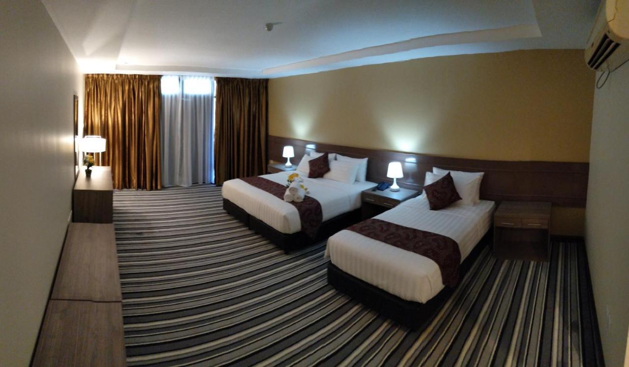 Temu Primula Hotel Kampong Seberang Timor ภายนอก รูปภาพ