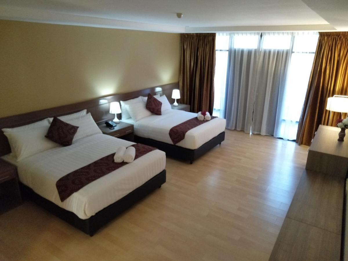 Temu Primula Hotel Kampong Seberang Timor ภายนอก รูปภาพ