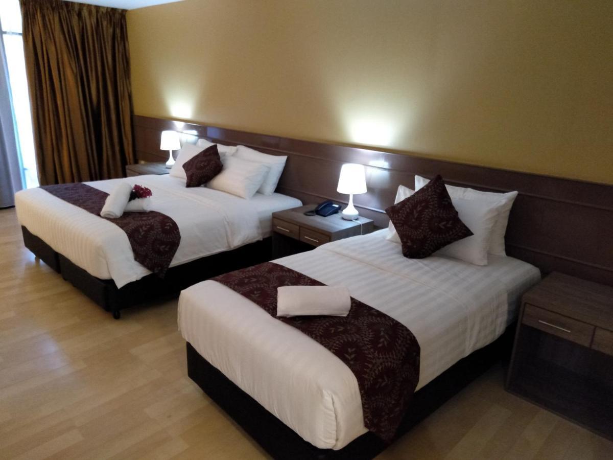 Temu Primula Hotel Kampong Seberang Timor ภายนอก รูปภาพ
