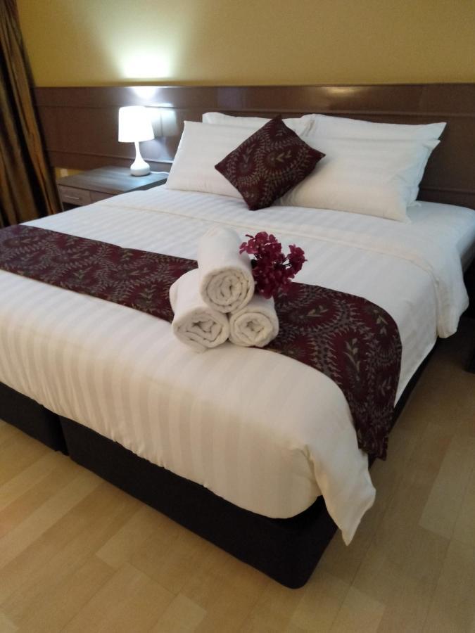 Temu Primula Hotel Kampong Seberang Timor ภายนอก รูปภาพ