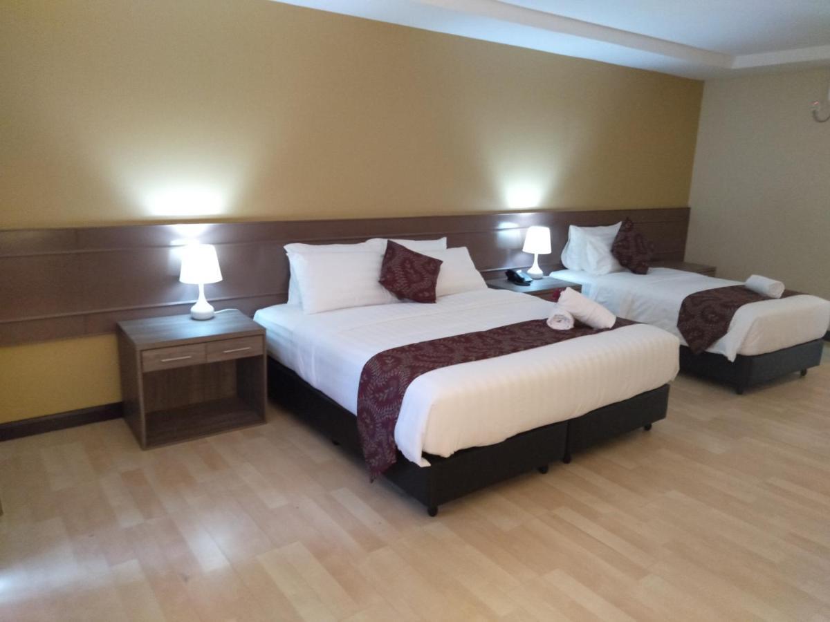 Temu Primula Hotel Kampong Seberang Timor ภายนอก รูปภาพ